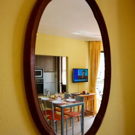 Atlantico Holiday طوستا ديل سيلونثيو